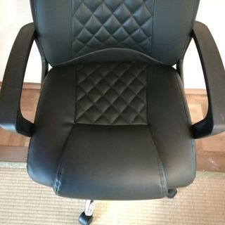 コーナンで購入 合皮チェアの画像
