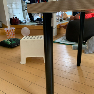 IKEA  テーブルの画像
