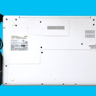 美品！第6世代Core i7 新品SSD512GB＋メモリ16GB/Windows10/カメラ内蔵/Office/新品無線マウス/富士通　LIFEBOOK AH50/A3の画像
