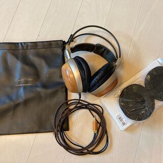 ＜＜限定生産 2000台＞＞　ATH-W10LTD　audio-technica ダイナミック型ヘッドホン　付属品全てありの画像