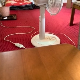 タイル埋め込み　北欧風テーブルです。の画像