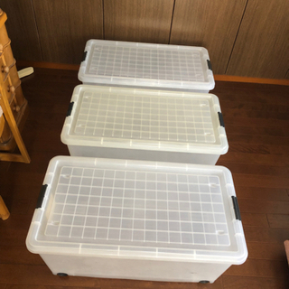 衣装ケース　３個+1個