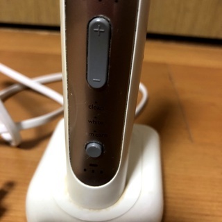 PHILIPS　電動歯ブラシ　HX9140（本体，充電器のみ）箱＆取説なしの画像