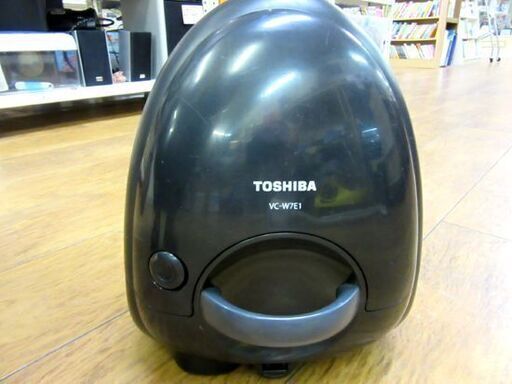 TOSHIBA 紙パック式クリーナー 2017年 VC-W7E1 掃除機 東芝 だるま 吸込仕事率：470W 札幌 厚別店