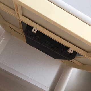 【お取引先決定】テーブル(天板は白orこげ茶のリバーシブルです)の画像