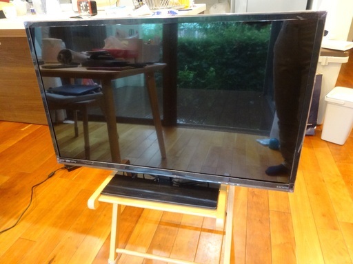 32型液晶テレビ　リモコン、電源コード、1.2mテレビ線付き
