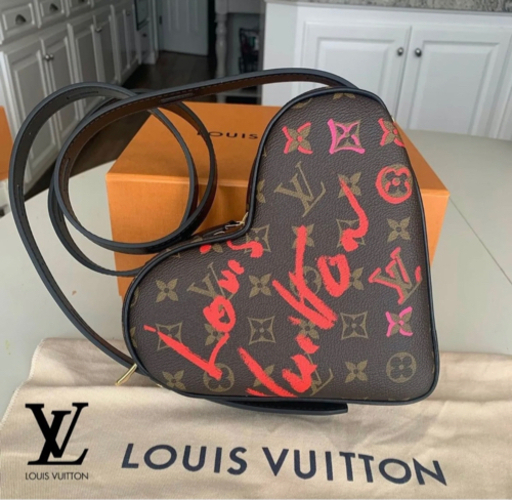 【新品・激レア】ルイ・ヴィトン 日本未入荷アイテム ハート型バッグ M45890
