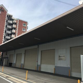 倉庫内作業（中古パソコンの出荷作業）の画像
