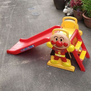 キッズ用　アンパンマンすべり台　差し上げます。