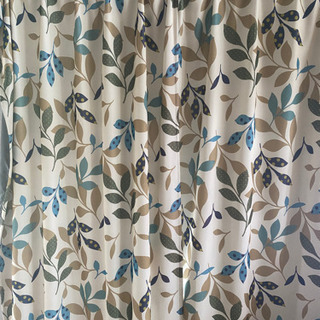 北欧柄カーテン　遮光大きめ