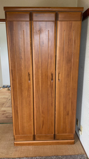 収納3枚開き家具