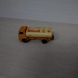 シェルのタンクローリー　ミニカー