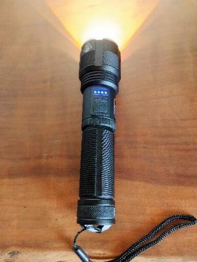 LED 懐中電灯 (充電式)