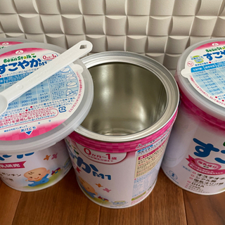 ◾︎在庫40個ほどあり◾︎粉ミルクの空き缶　すこやか800g◾︎の画像
