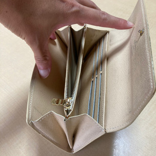 ❣️‼️長財布‼️❣️  人気の白❗️❗️❗️❗️早い者勝ち❣️の画像