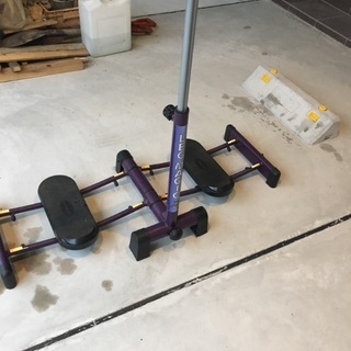 【取引中】トレーニングマシン正規品LEG MAGICフィットネス...