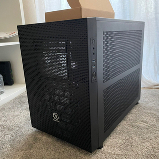  キューブ型 PCケース　Thermaltake Core X2...