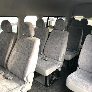 自社ローンあり！ガソリン100リットルプレゼント☆走行２万キロ代☆15人乗り☆左パワスラ☆トヨタ☆ハイエースコミューター☆GL☆2700cc☆15人乗り☆の画像