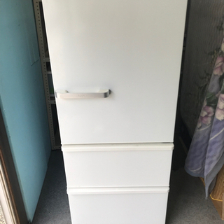 AQUA 2018年製 272L 3ドア ノンフロン冷凍冷蔵庫 アクア 人気の白