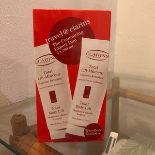 高級スキンケア❣️新品クラランス　ボディリフト商談中