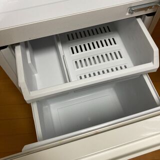 2019年製 アクア ノンフロン冷凍冷蔵庫 2019年製 AQR-E13H 128Lの画像
