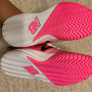 ニューバランス スニーカー ピンク　新品タグ付きの画像