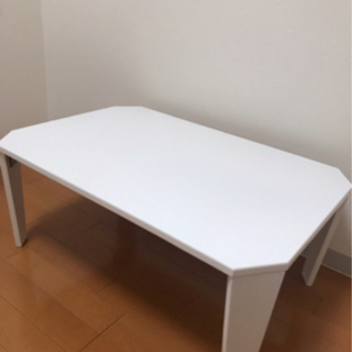 ニトリのローテーブルの画像