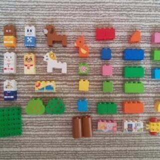 【アンパンマン】はじめてのブロックワゴンと食玩 三種の画像