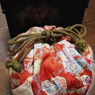 和装　巾着バック 正絹の画像