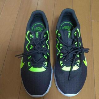 Nike EXPLORE STRADA　スニーカー