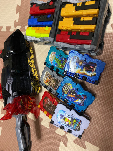 仮面ライダーセイバー聖剣