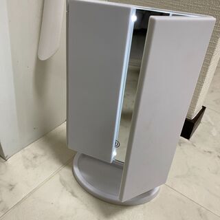 化粧鏡 化粧ミラー 鏡 21個LED三面鏡 女優ミラー 卓上 led付き 折りたたみの画像