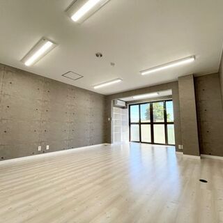 リフォーム完了！礼金・敷金・仲介手数料なしの１階事務所！是非ご覧...