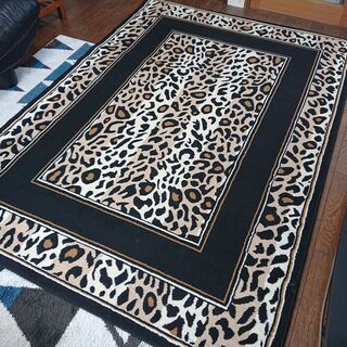 ベルギー製　ヒョウ柄カーペット 3帖用 160×230cm 絨毯...