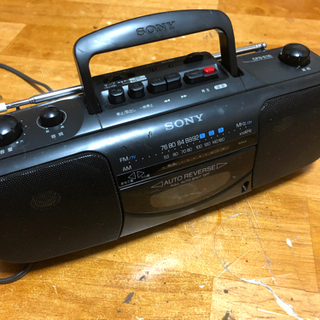 ソニーラジカセ　カセット動かず