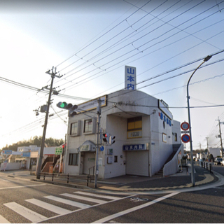内科居抜きテナント♫大通り角地で利便性、認知性有ります♫敷地内共...