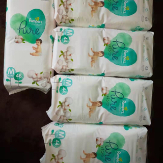 パンパースピュア　オムツ　pampers pure M size