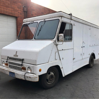 77‘ Chevy Step Van ケータリングの画像