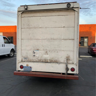 77‘ Chevy Step Van ケータリングの画像
