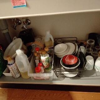 【無料でお譲り】食器・保管カゴ・その他