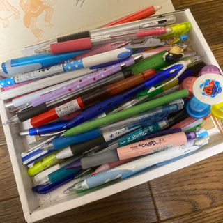 大量文房具　差し上げます