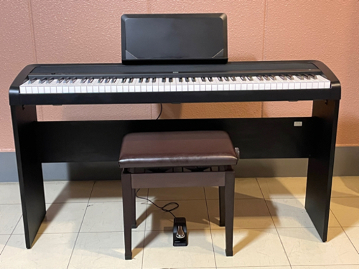 【購入者様決定！】【極極美品】【お届け無料有り】★電子ピアノ★KORG B1BK