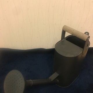 大型　じょうろ