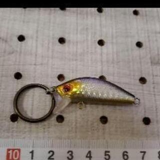 【新品】釣り　ルアーキーホルダー　釣り　釣具　ハンドメイド