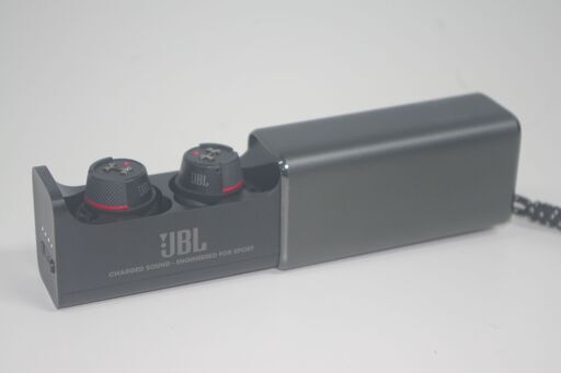 中古　JBL 完全ワイヤレスイヤホン