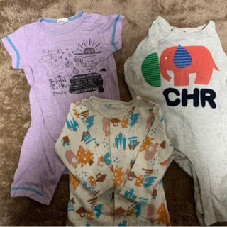 前開きロンパースの画像