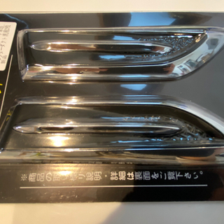 値下げ‼︎  フロントドア前部ボディガーニッシュ