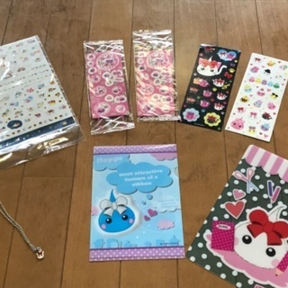 ほっぺちゃんグッズ８個☆シール５枚、クリアファイル、下敷き、ネックレス