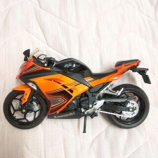 Ninja250R オレンジ 模型