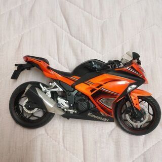 Ninja250R オレンジ 模型の画像